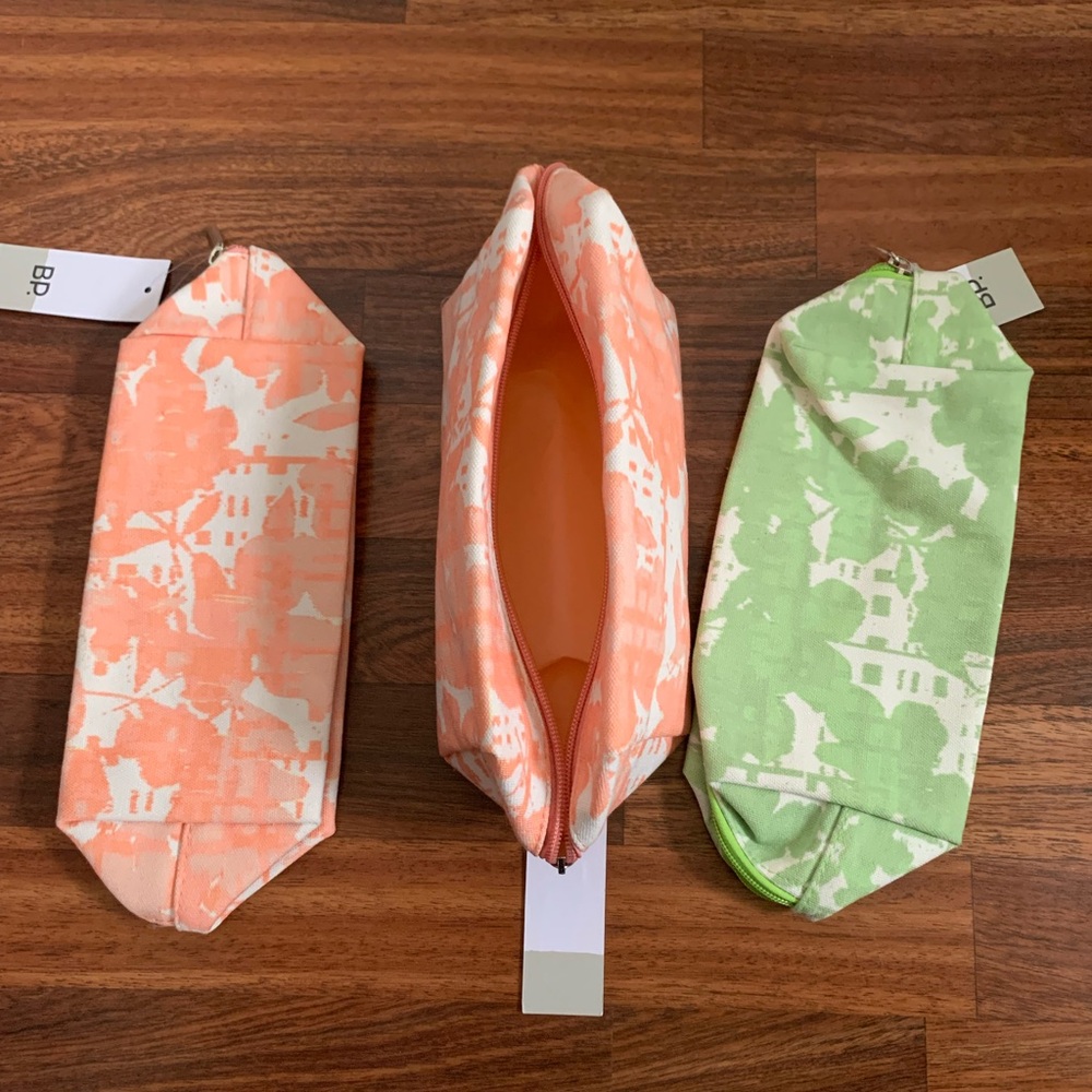 Set 3 Nordstrom Saks 5th Ave cosmetic storage travel bags NWT 1 green 2 orange